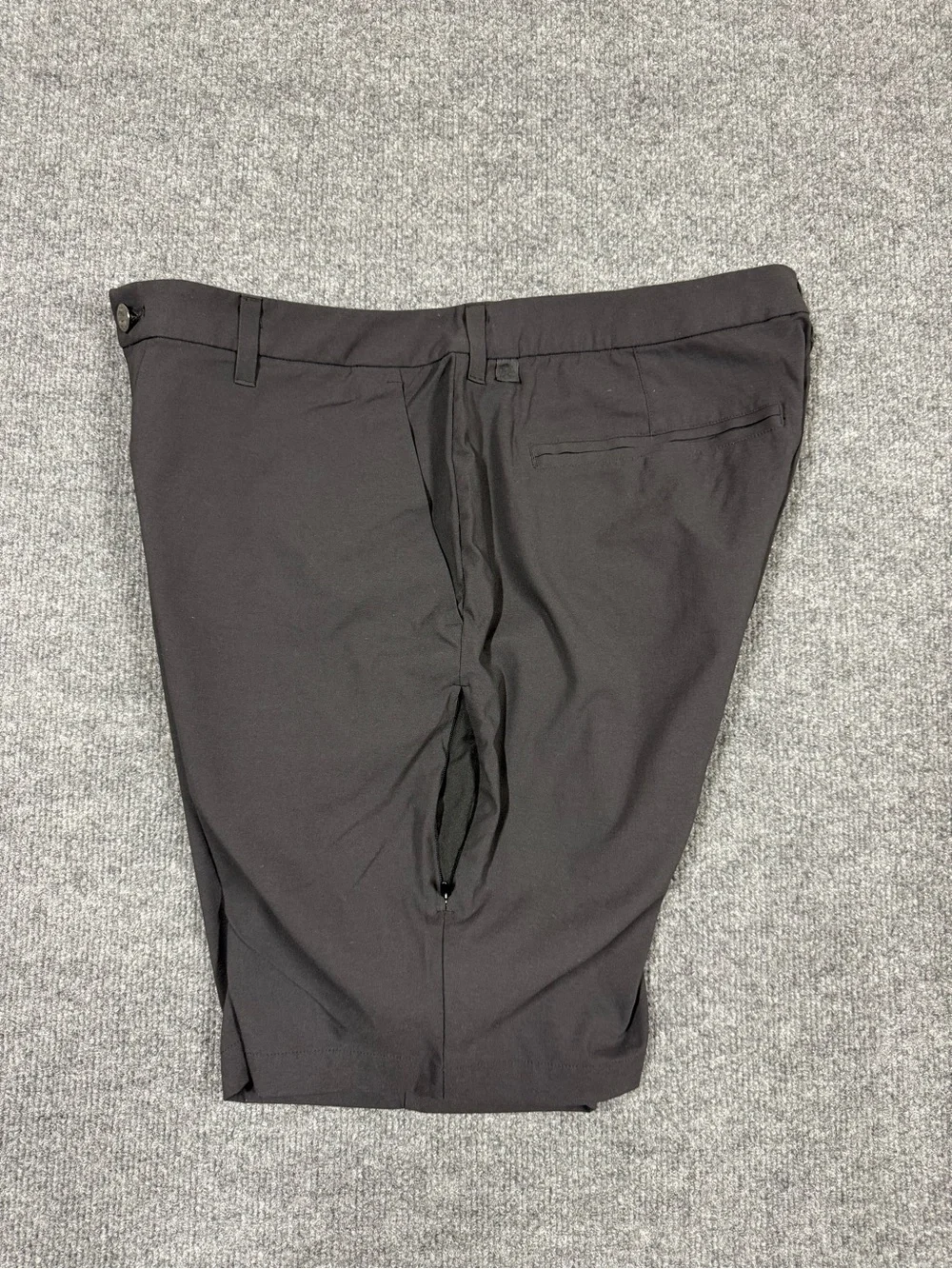 lululemon athletica Men's Black Flat-Front Performance Shorts size 36